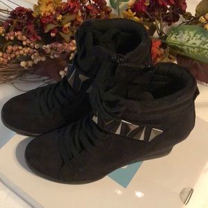 NIB Call It Spring Herten Black Women’sWedge Shoes